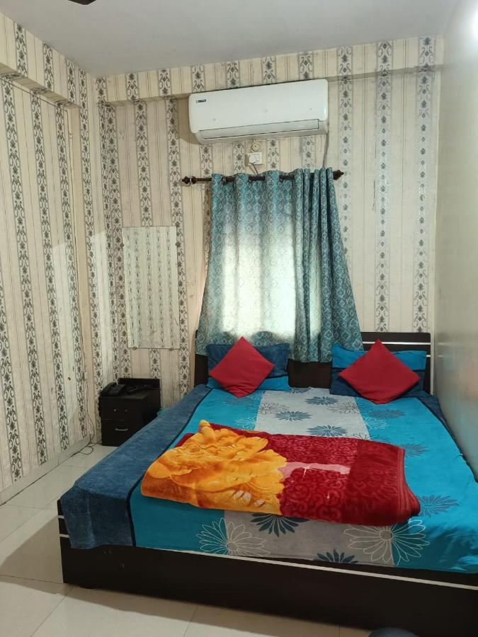 Hotel Mahati Indore Esterno foto