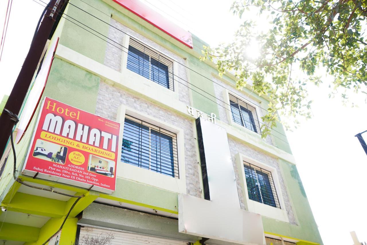 Hotel Mahati Indore Esterno foto